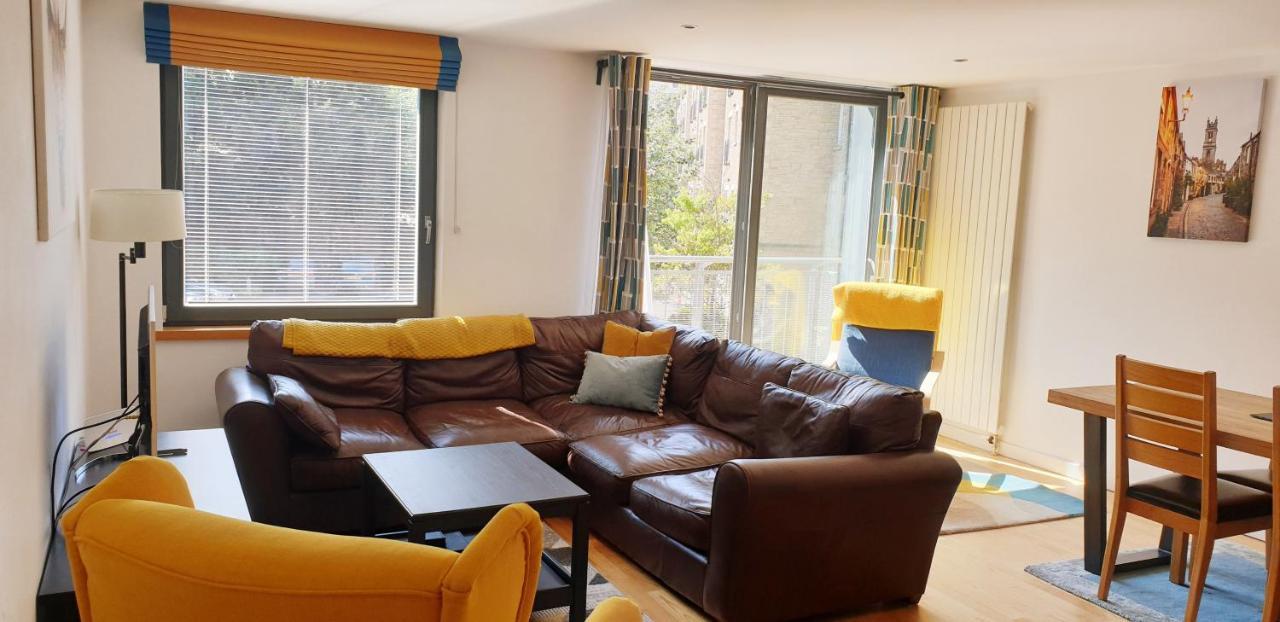 Altido Alluring 3Br Apt Near The Centre With Parking Edimburgo Exterior foto